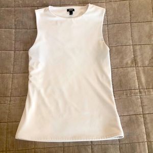 Body contour crew neck tank